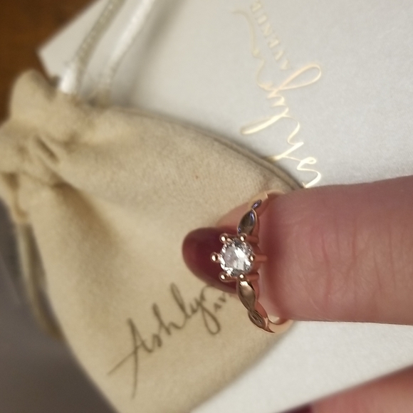 Ashlynn Avenue rose gold plated ring - Picture 3 of 7